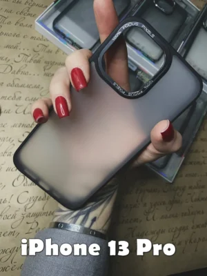 Чехол на iPhone 13 Pro прозрачный противоударный